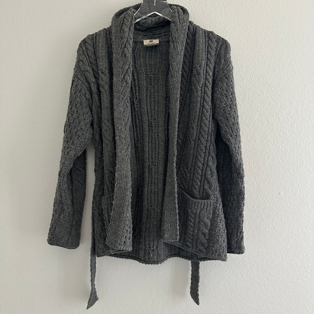 Carraig Donn Cardigan Womens Medium Gray Irish Merino Wool Cable Knit Belted